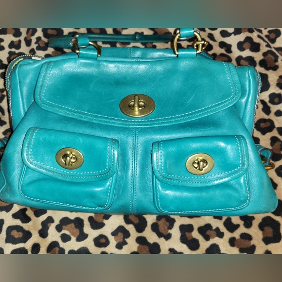 🎉Host Pick!🎉 Coach Legacy limited-edition handbag 12791 - Picture 8 of 16